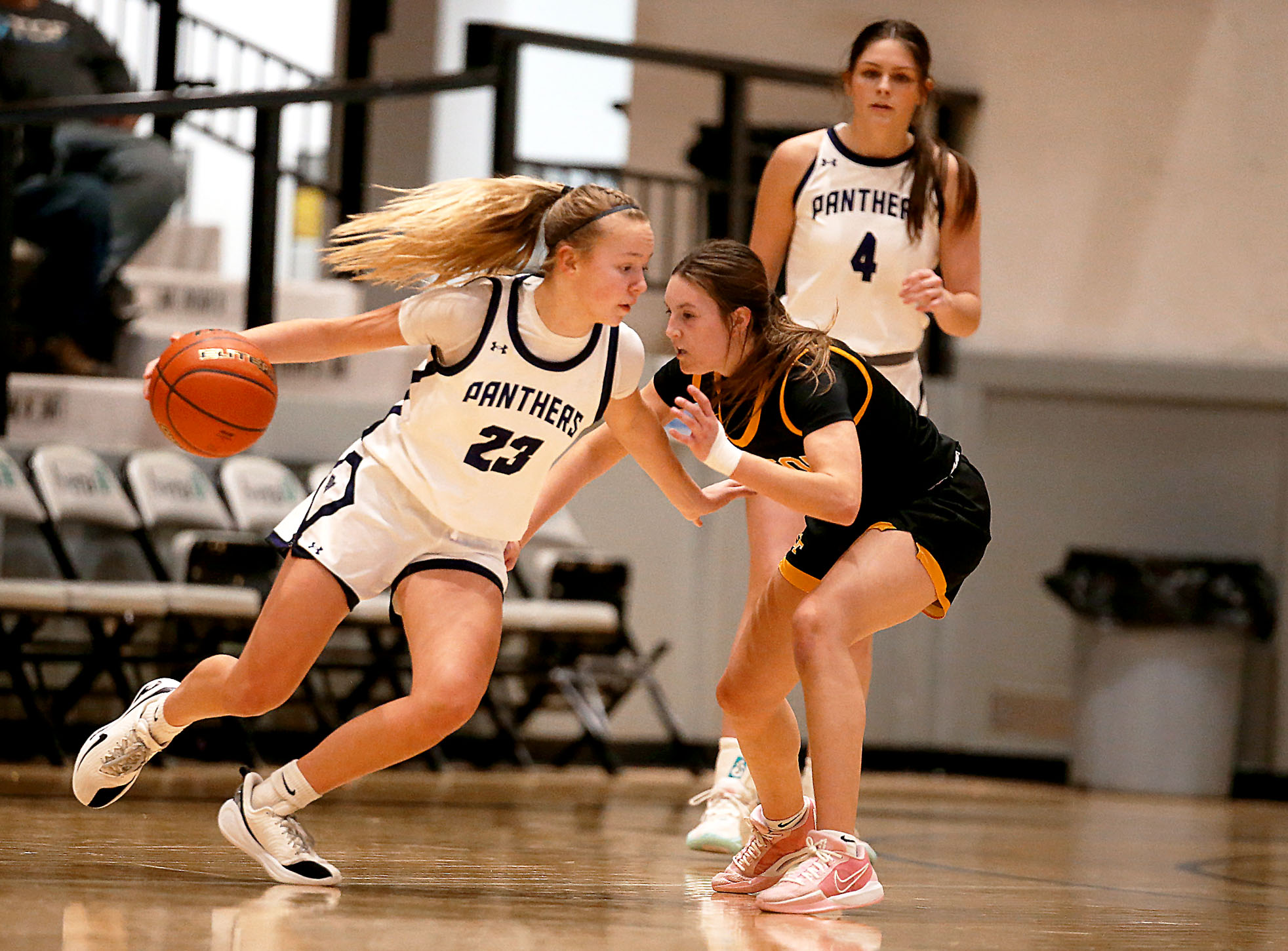 PHOTO GALLERY: Girls Hanson Classic - Dakota Valley vs Groton Area 