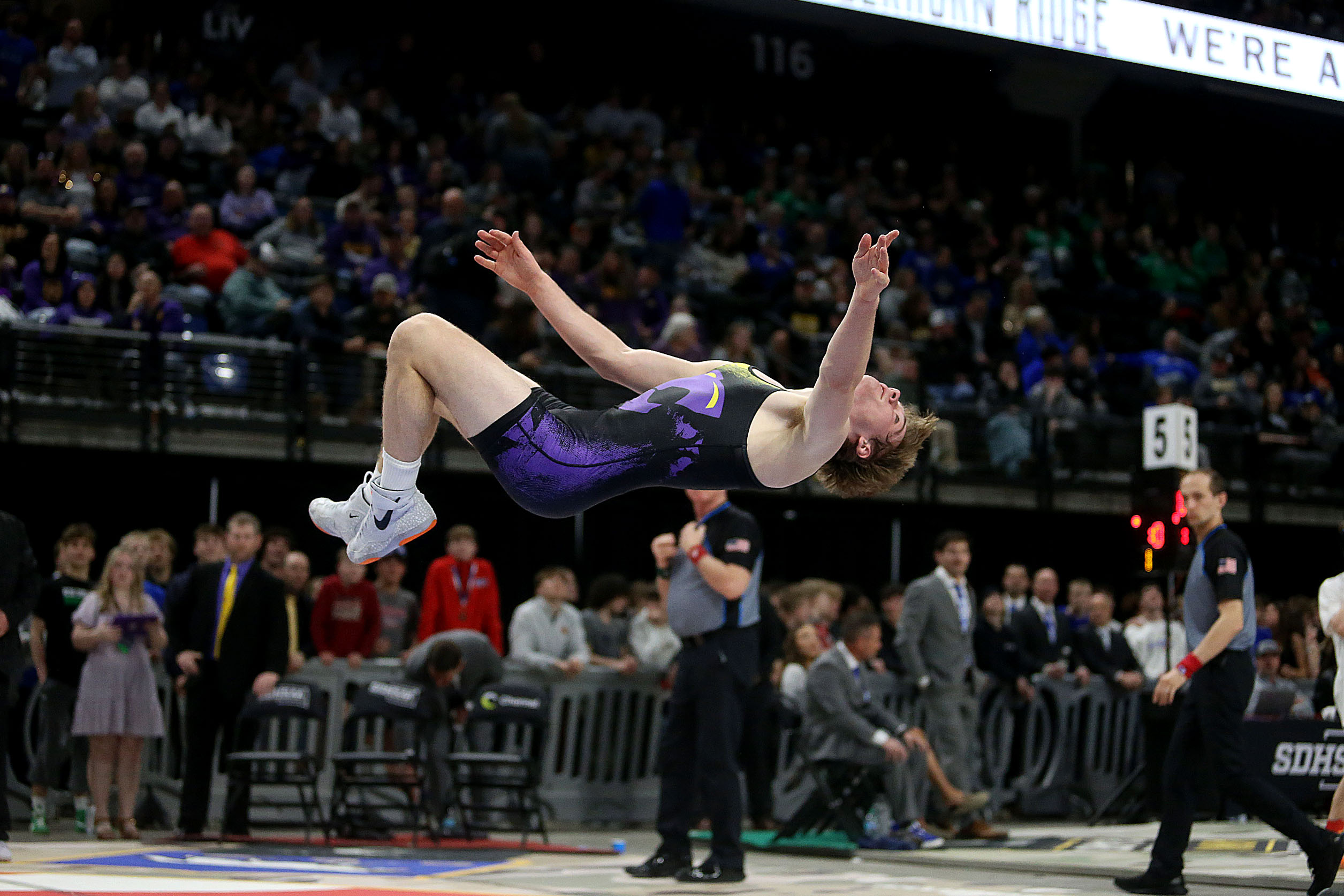 PHOTO GALLERY: State Wrestling - Class B FINALS 