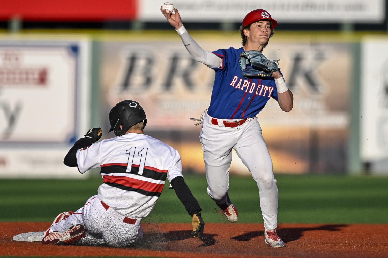 PHOTO GALLERY: Post 320 Stars at Post 22 Hardhats