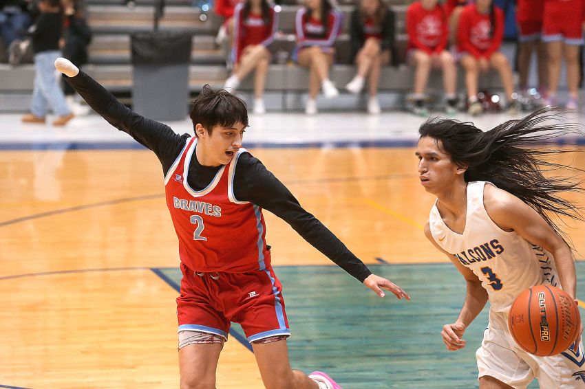 Cheyenne-Eagle Butte's Nicholaus Joaquin overcomes fireworks injury, loss of dominant hand to excel in basketball