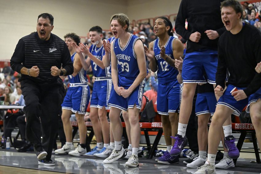 Jan. 3 Boys Basketball Roundup - Rapid City Stevens tops Central in cross-town rivalry