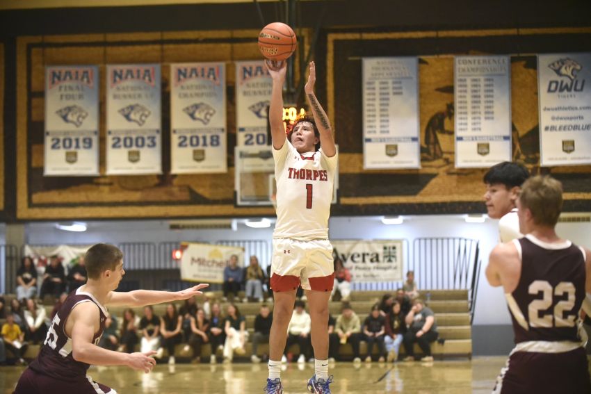 Jan. 3 Midwest Miracles Classic Roundup - Marvin Richard III tosses in 43 points, powers Pine Ridge to 13-point win over Freeman 