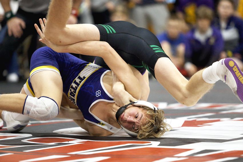 Jan. 23 Wrestling Roundup - Tea Area downs Dakota Valley and Lennox at Dak XII Triangular