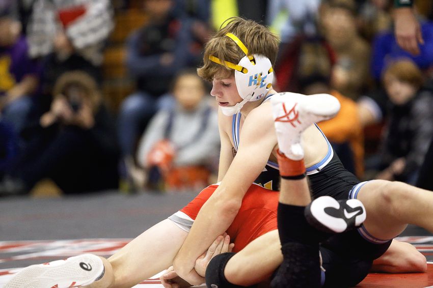 Wrestling Notebook - Hamlin/Castlewood's Brody Randall maintains perfection in 2023-24 season