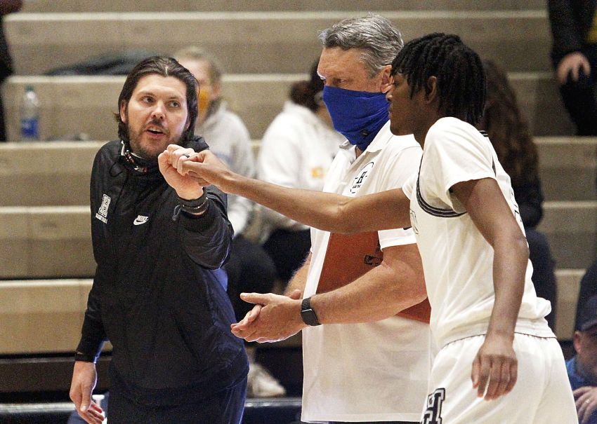 Report - Mike Miller no longer coaching the Houston boys basketball team 