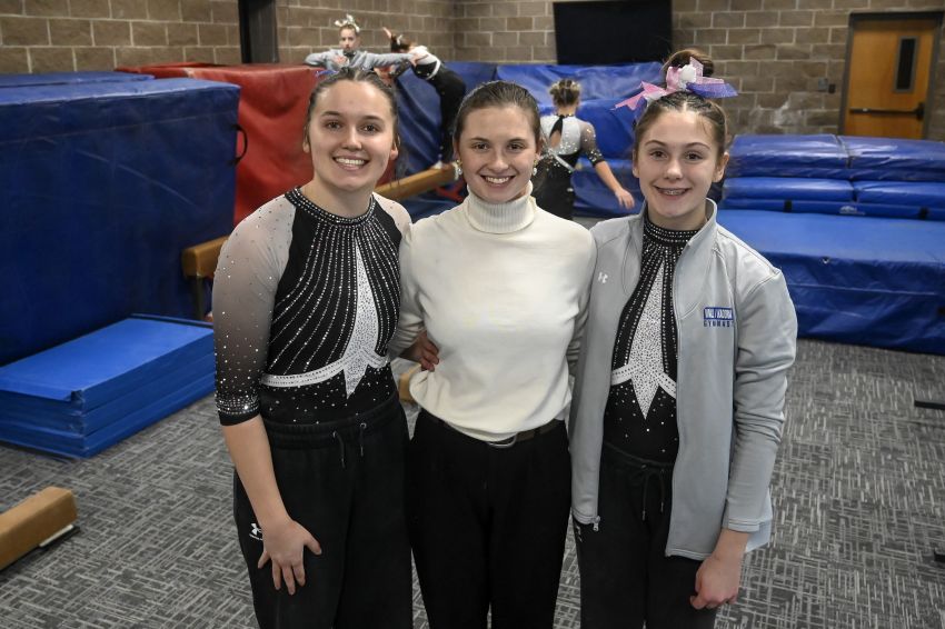 Eagles’ coach, sisters enjoying time together - call it a learning experience for all