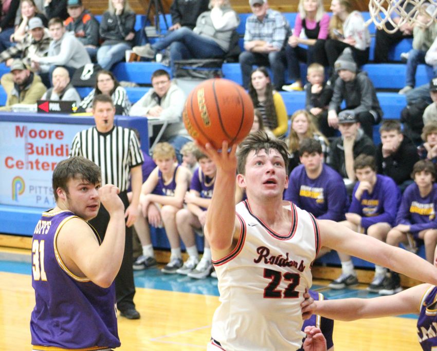 Shorthanded Lyman Raiders emphasize unselfish play 