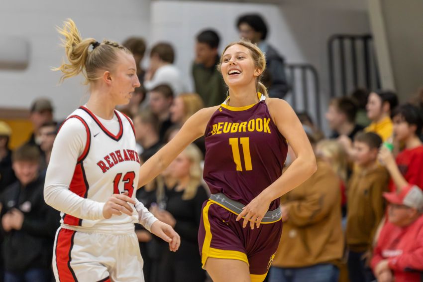 Deubrook Area’s Mataya Gouws focused on team-first basketball as Dolphins look toward postseason run