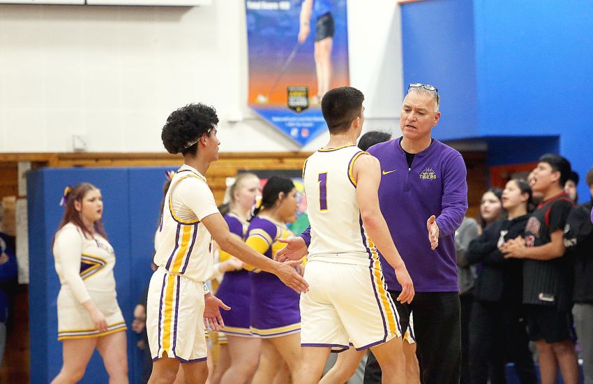 White River's Eldon Marshall to receive Larry Luitjens Coach of Influence Award 