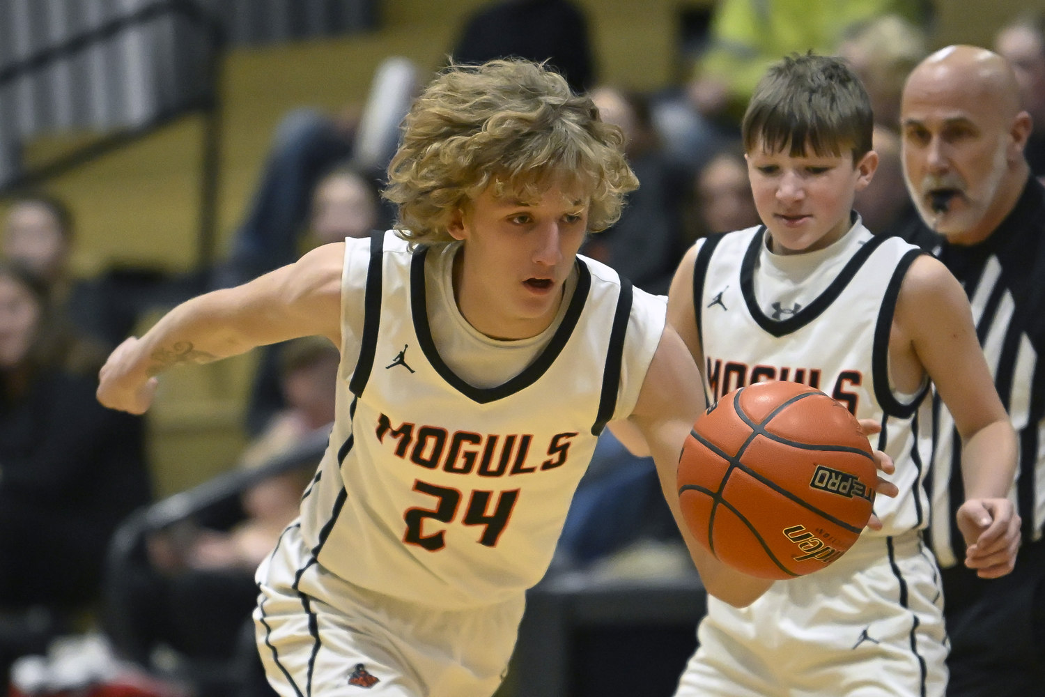 PHOTO GALLERY: Action from Edgemont boys against Upton in West River Tourney