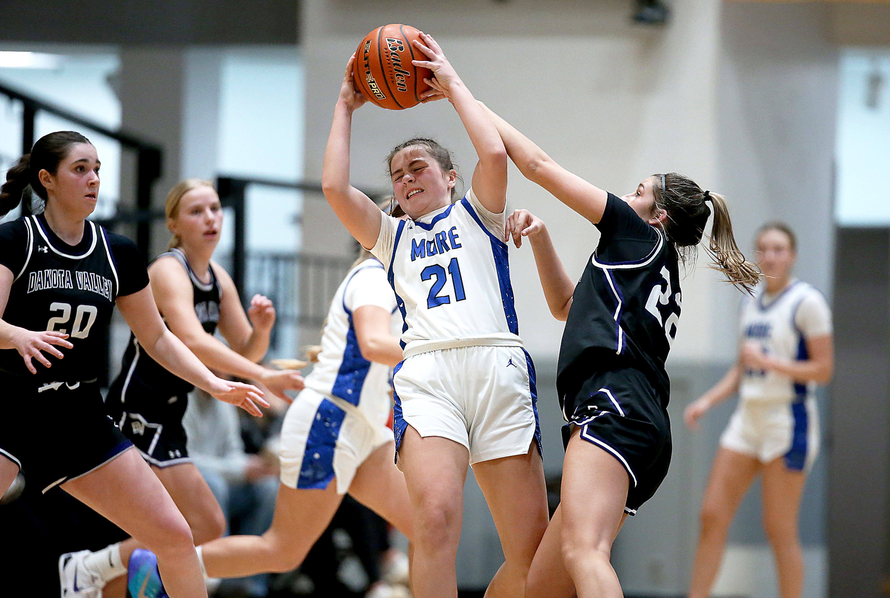 PHOTO GALLERY: Girls Hanson Classic - St. Thomas More vs Dakota Valley 