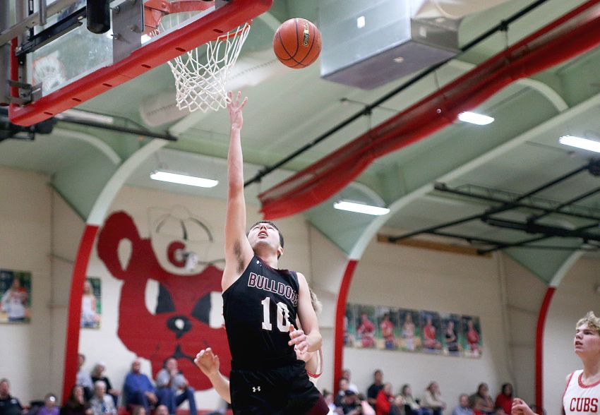 Jan. 23 Boys Basketball Roundup - Madison's Charles Callahan nets 31 points in victory over Chamberlain 