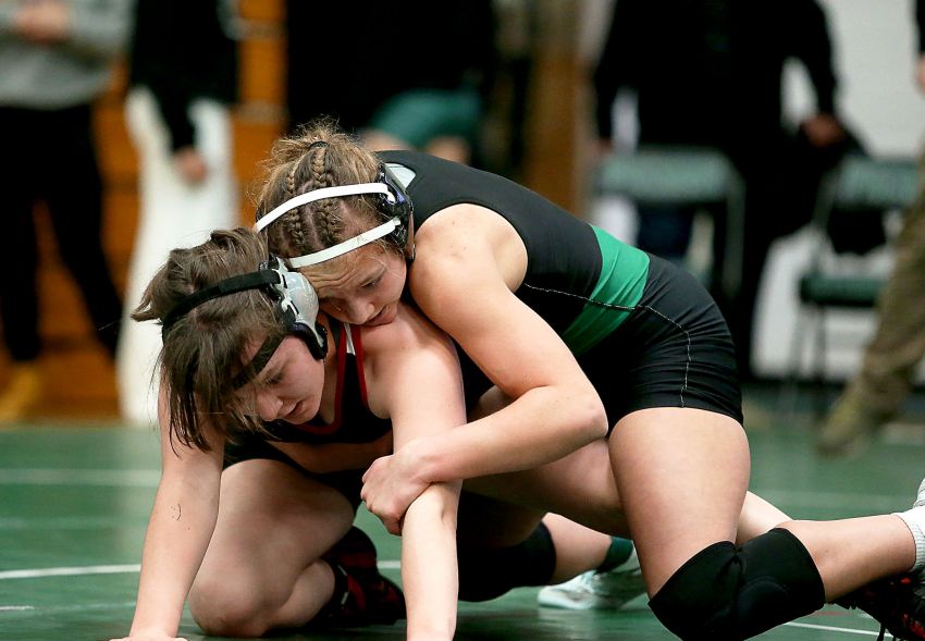 Pierre girls put up big numbers to win Region 3A wrestling tourney