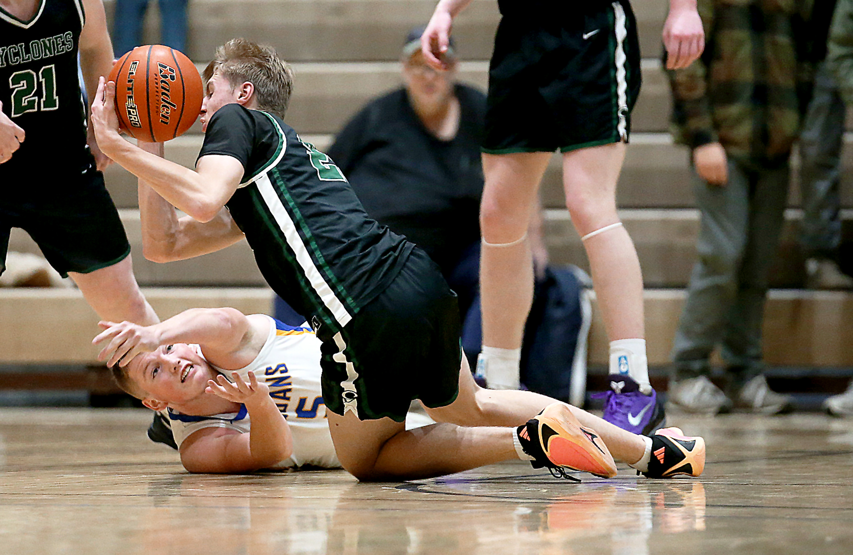 PHOTO GALLERY: Boys Hanson Classic - Clark/Willow Lake vs West Central 