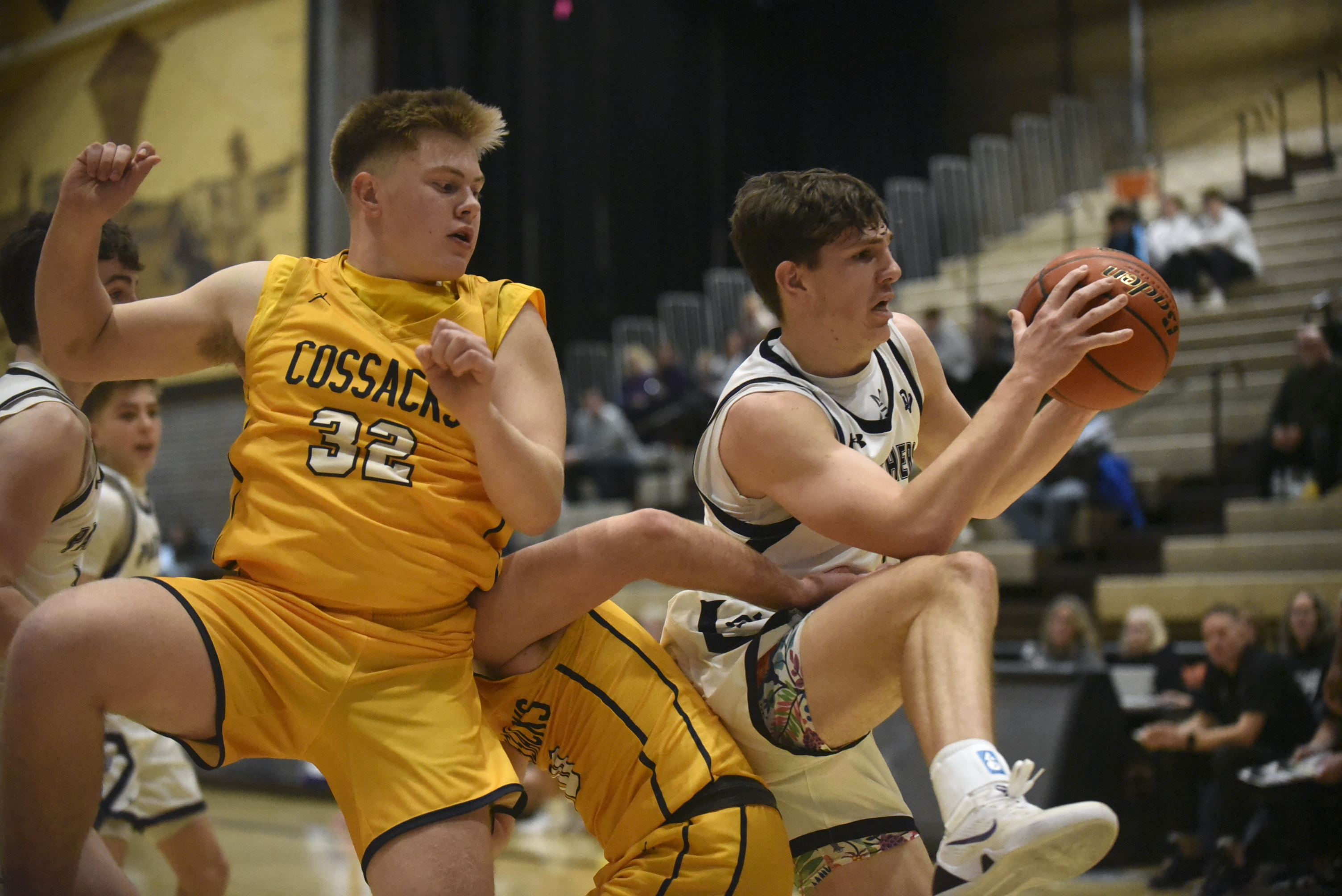 PHOTO GALLERY: Boys Hanson Classic - Dakota Valley vs. Sioux Valley 