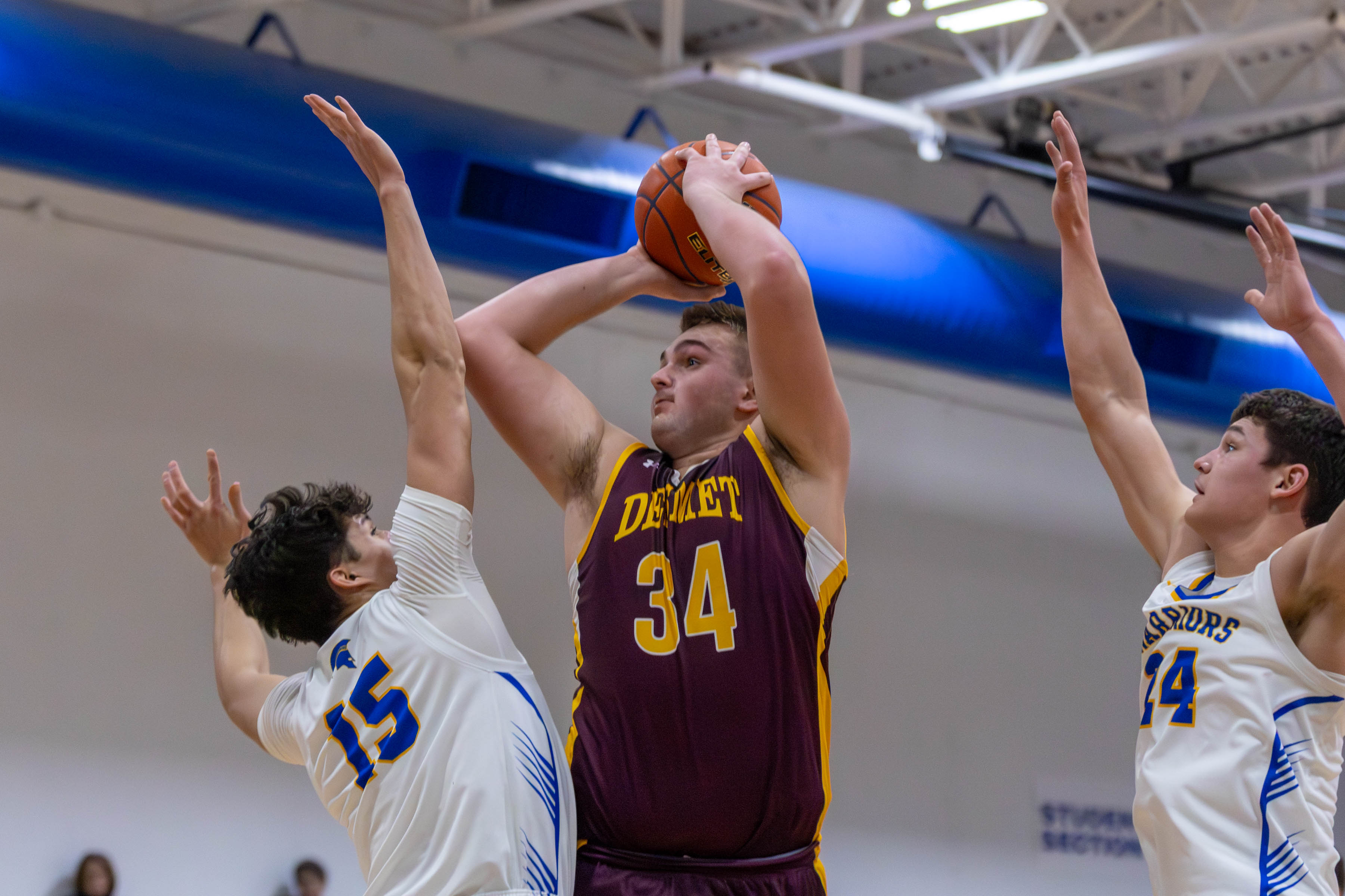 PHOTO GALLERY: De Smet Bulldogs at Castlewood Warriors boys basketball