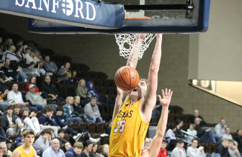Feb. 4 Boys Basketball Roundup - Sioux Valley tops St. Thomas More in top-five Class A matchup