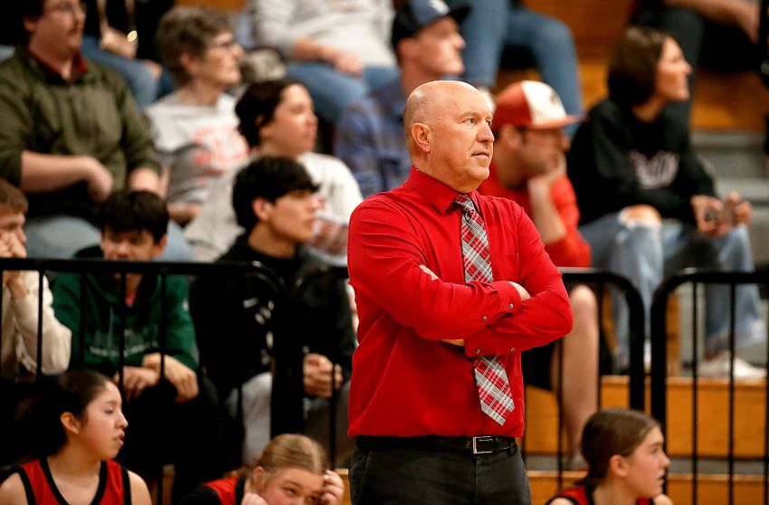 Highmore-Harrold’s Mike Ring secures 400th career girls basketball coaching win
