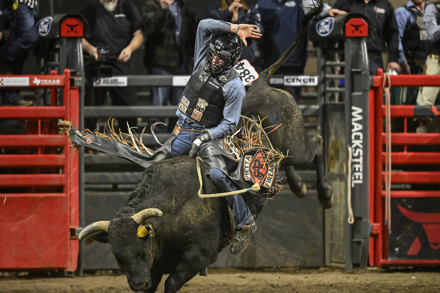 PHOTO GALLERY: Action from Rodeo Rapid City's first performance