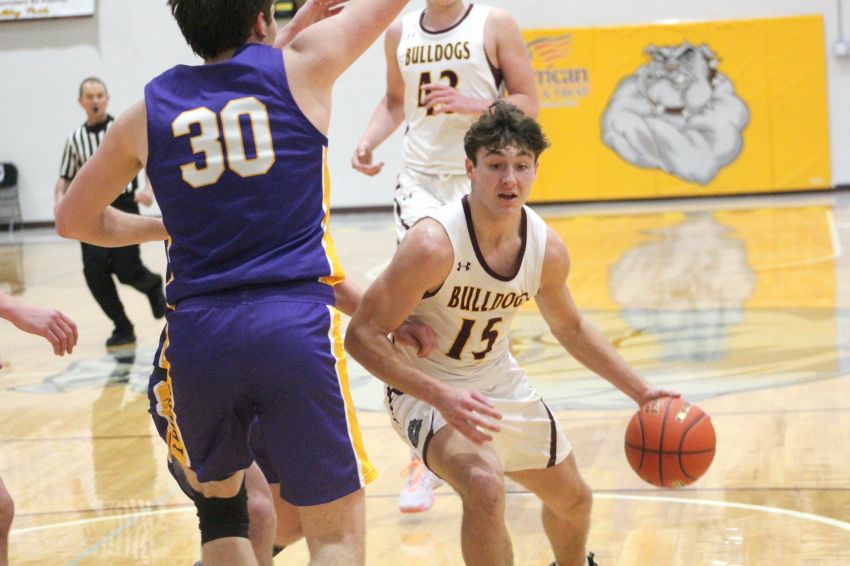 Feb. 8 Basketball Roundup - De Smet pulls away from Flandreau 