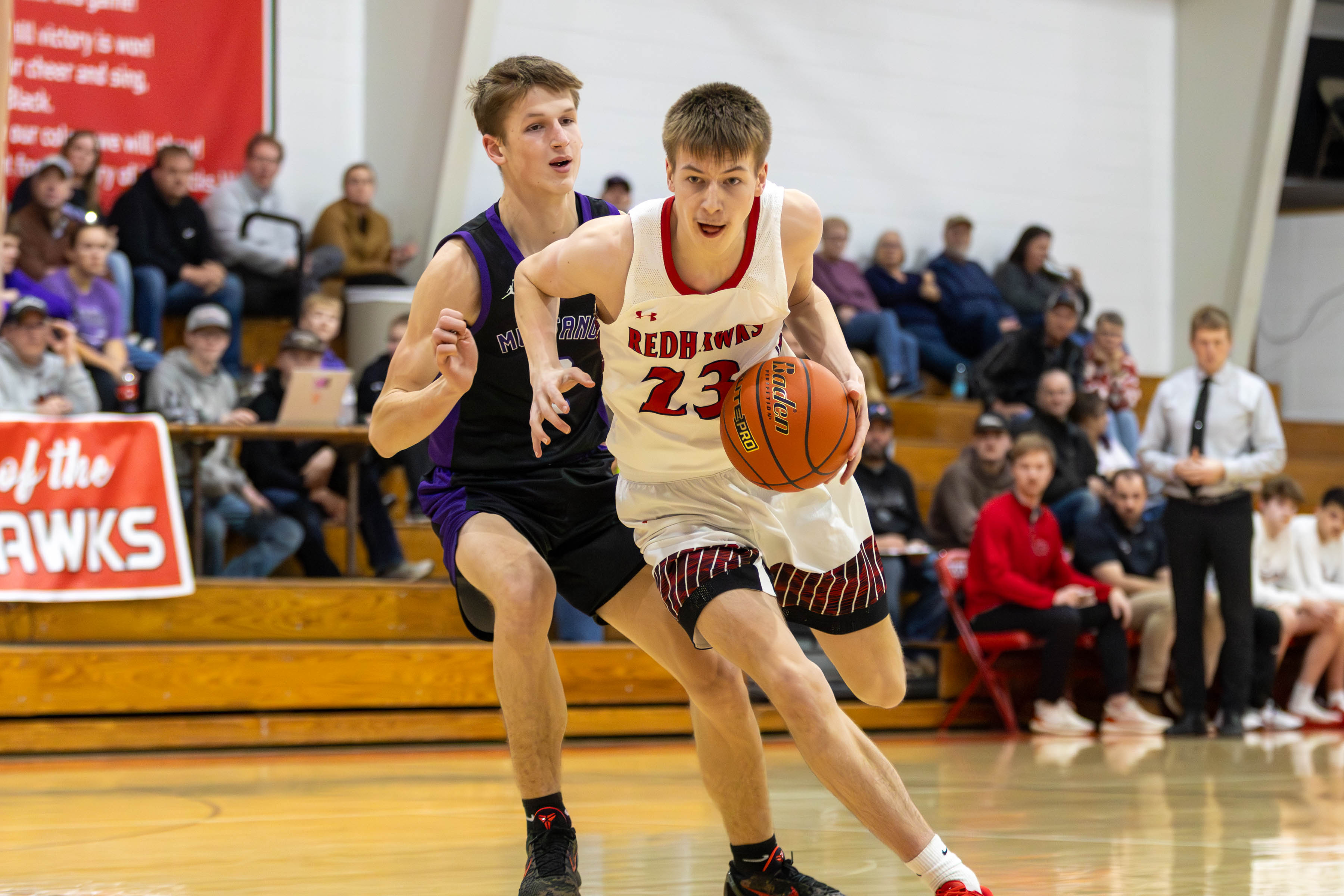 PHOTO GALLERY: Waubay-Summit Mustangs vs Estelline-Hendricks Redhawks boys basketball