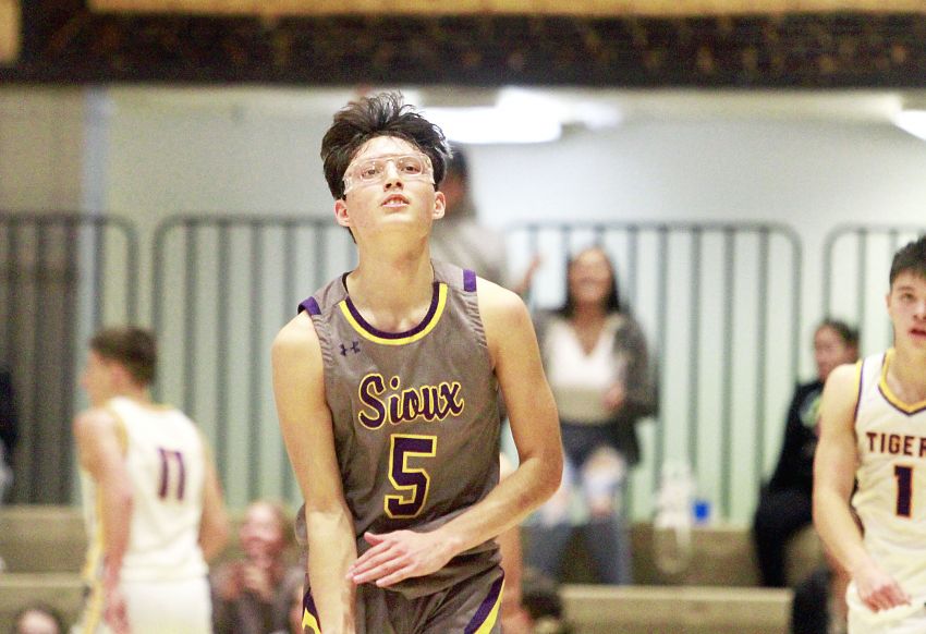 Lower Brule outlasts rival White River at DWU/Culverâ€™s Classic 