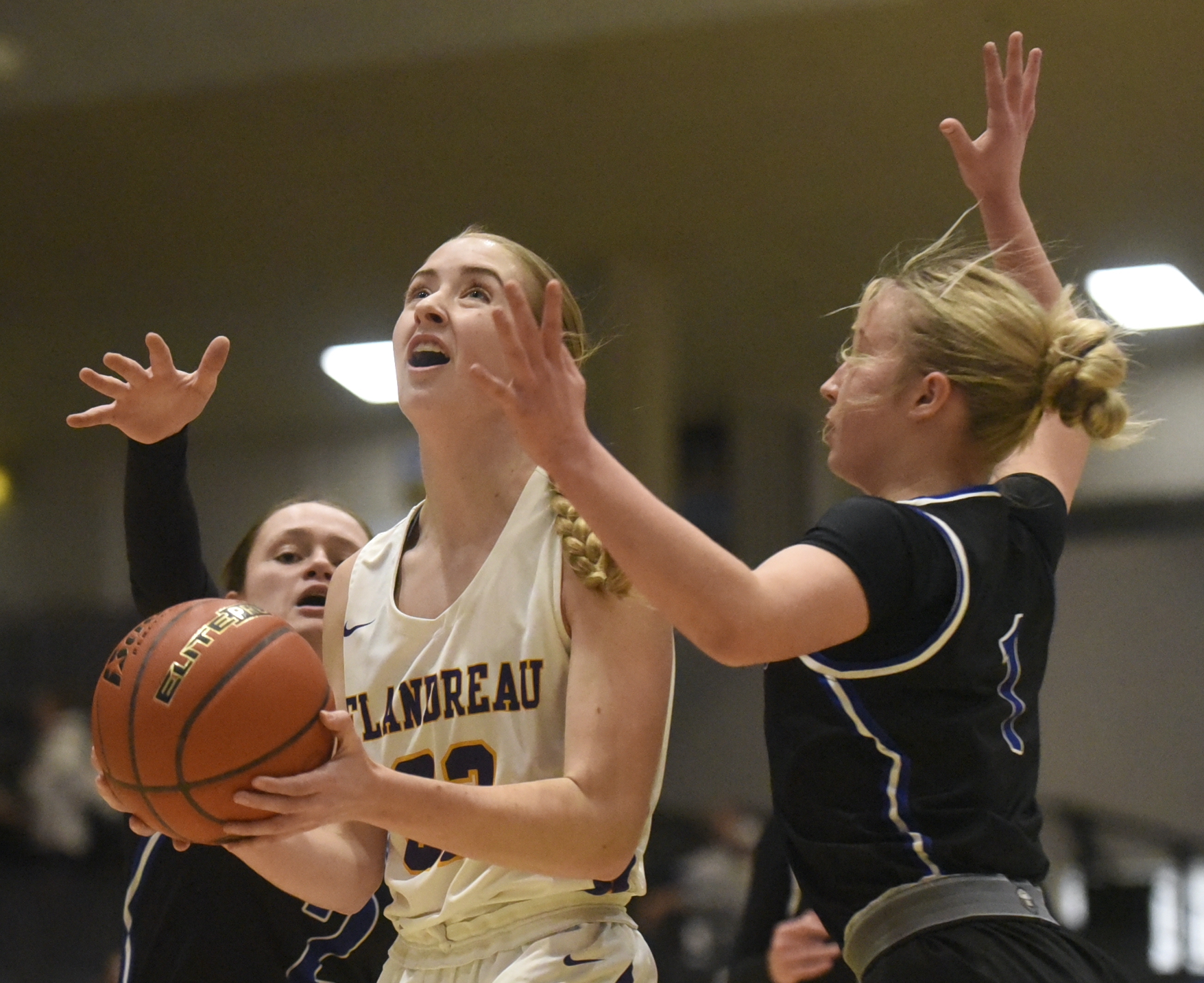 PHOTO GALLERY: Girls DWU/Culver's Classic - Flandreau vs. Florence-Henry 