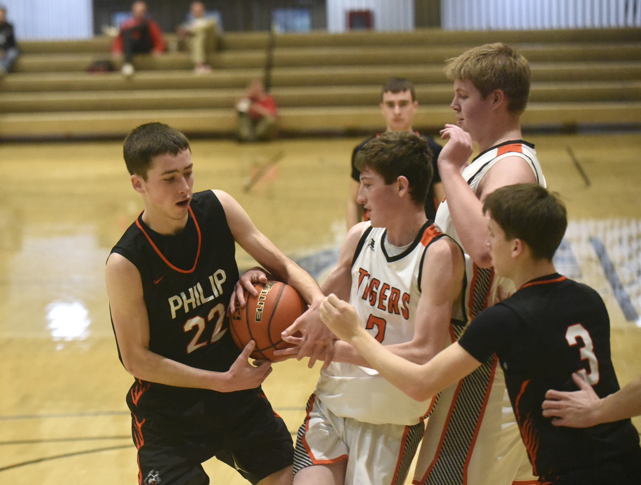 PHOTO GALLERY: Boys DWU/Culver's Classic - Howard vs. Philip 