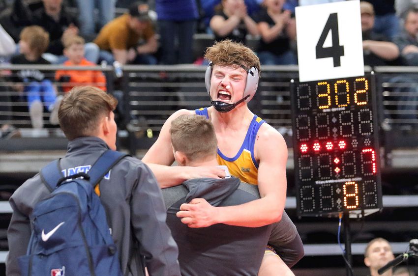 Friday's Class B State Wrestling Semifinals and 3rd/4th Round Wrestleback Results