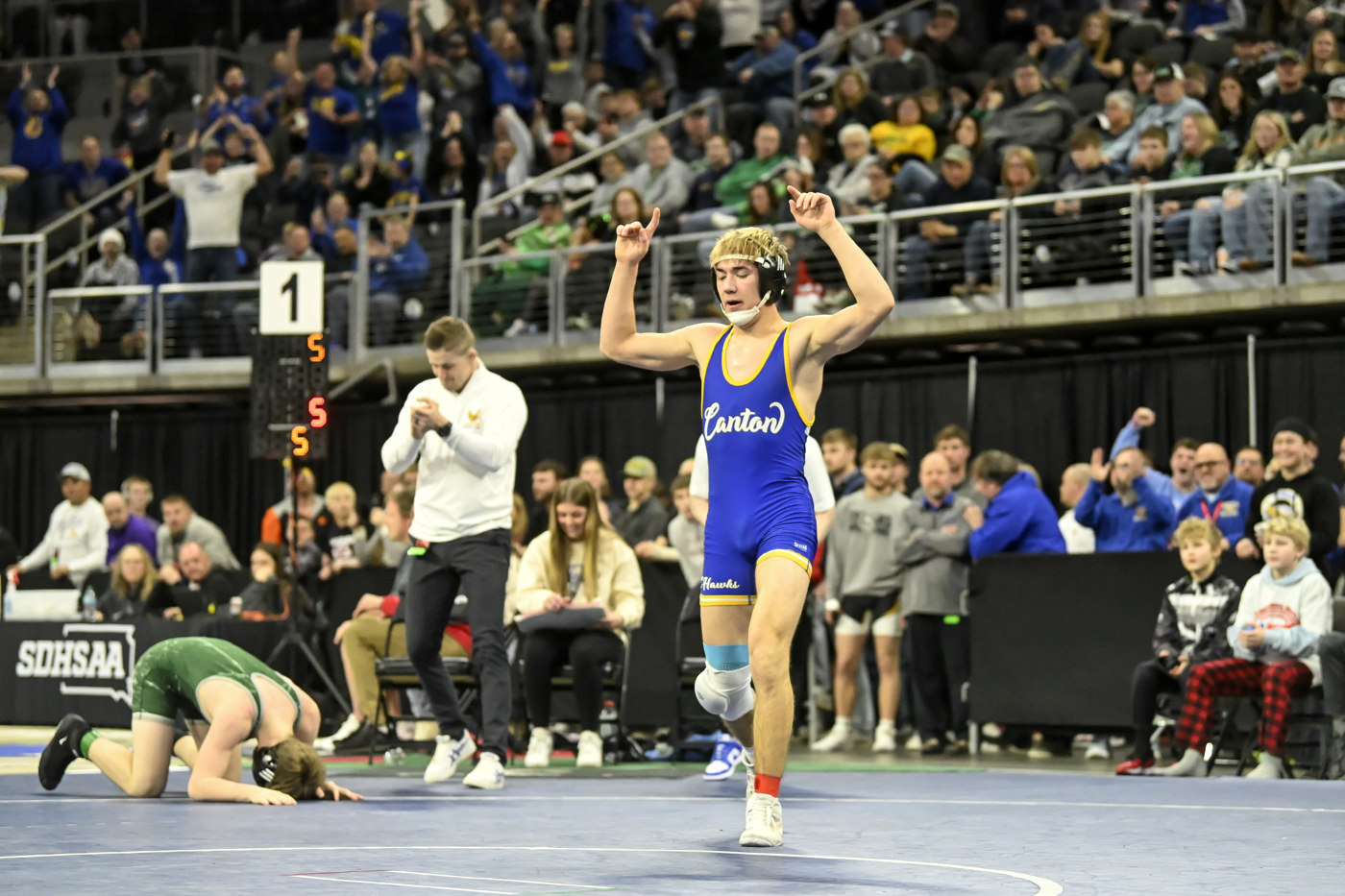 PHOTO GALLERY: Boys Friday morning state matches