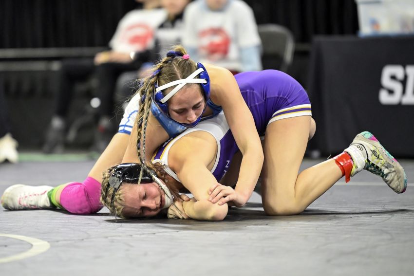 Canton girls claim first-ever state wrestling title 