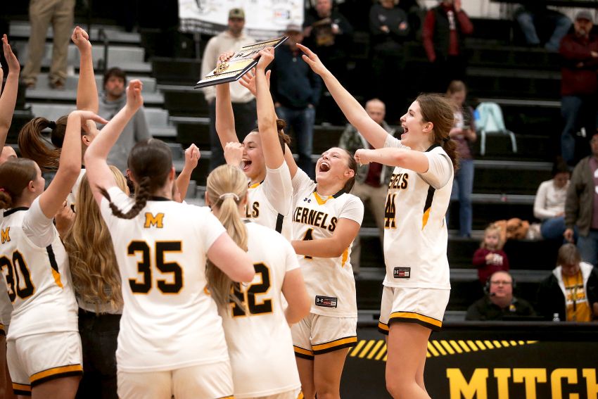 March 6 Class AA Girls Basketball Roundup - Mitchell holds off Spearfish, advances to state tourney