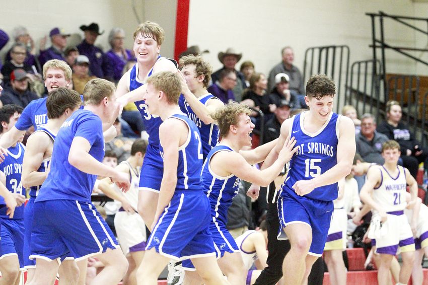 Class A SoDak 16 Roundup - Hot Springs upsets Winner to secure state tourney berth