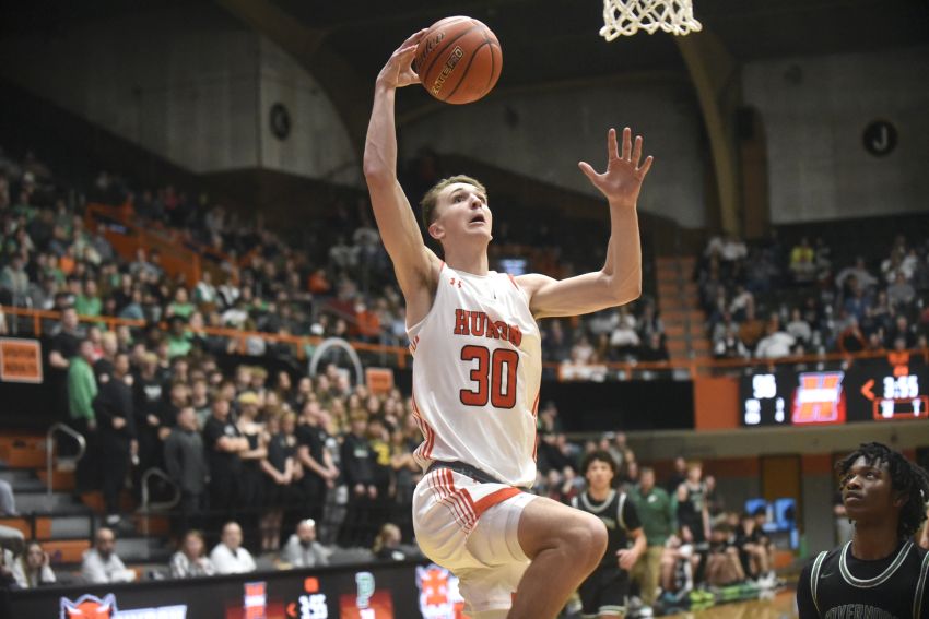 March 7 Class AA Boys Basketball Roundup - Huron pulls past Pierre, advances to state tourney 