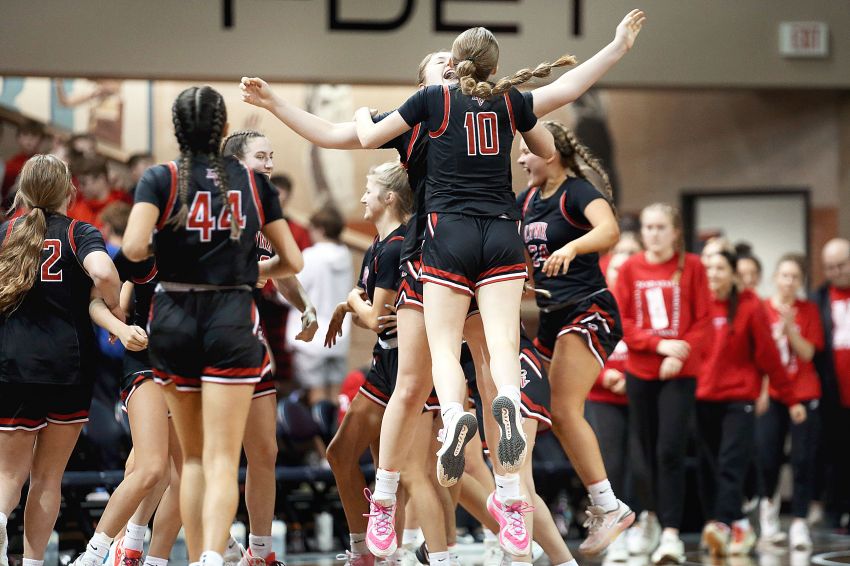 Class AA Girls Roundup - Brandon Valley pushes past Harrisburg for title berth 