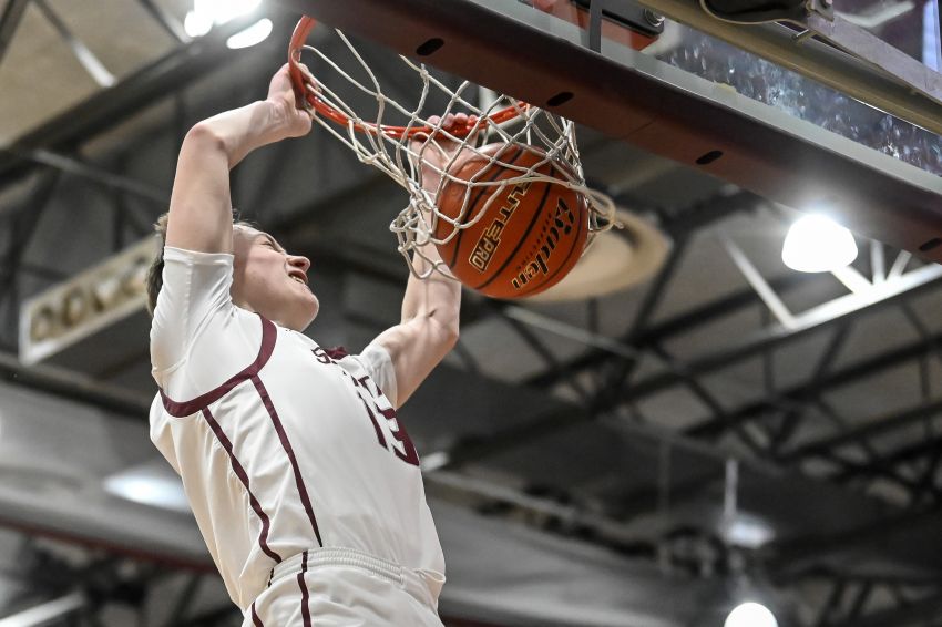 March 8 Class AA Boys Basketball Roundup - Spearfish outlasts Tea Area in overtime, advances to state tourney 