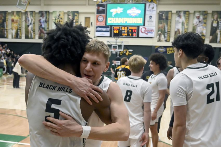 Winner native Blake Volmer ‘brings it every day’ as Black Hills State men claim RMAC championship outright, prepare for NCAA DII tourney