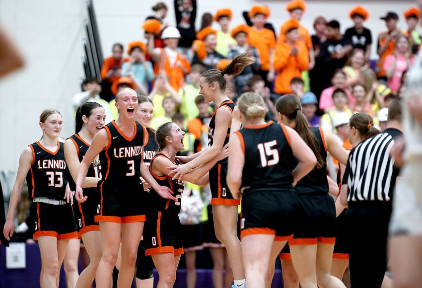 Lennox smothers Sioux Valley, plays familiar foe Hamlin in semifinals 