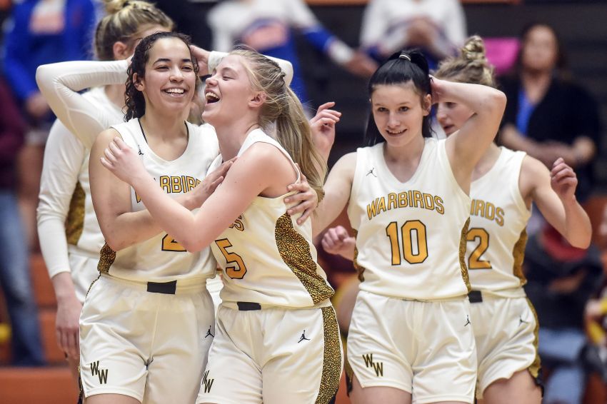 Class B Roundup - Warbirds clip Rustlers for third-place finish 