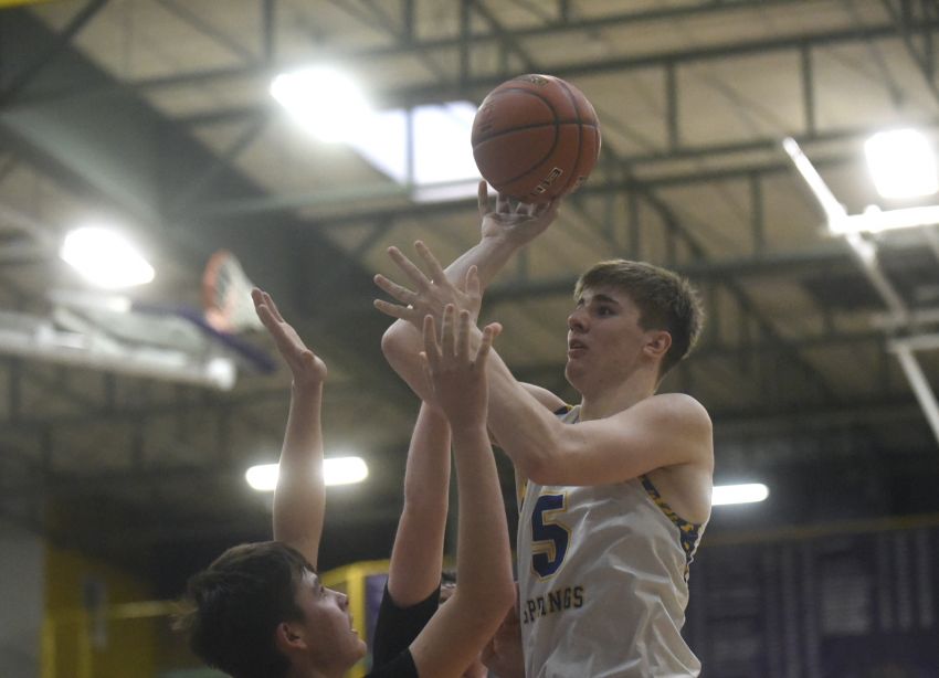 Wessington Springs overpowers Timber Lake in SoDak 16, advances to second straight Class B tourney 