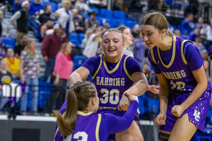 Class B Girls Roundup - Harding County upends Bennett County, faces Parkston in state semifinals