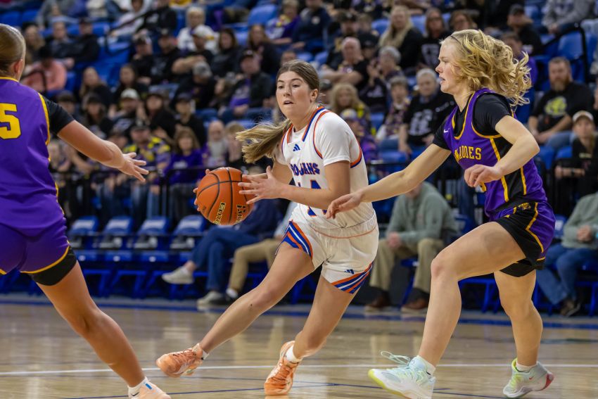 Parkston holds off Centerville, earns spot in state semifinals