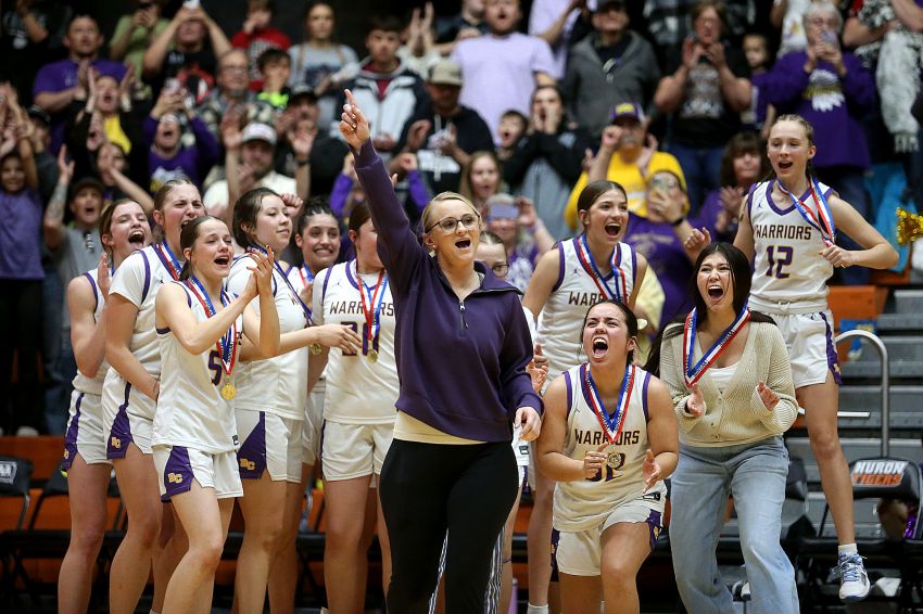 Bennett County cruises to first state championship since 1986 