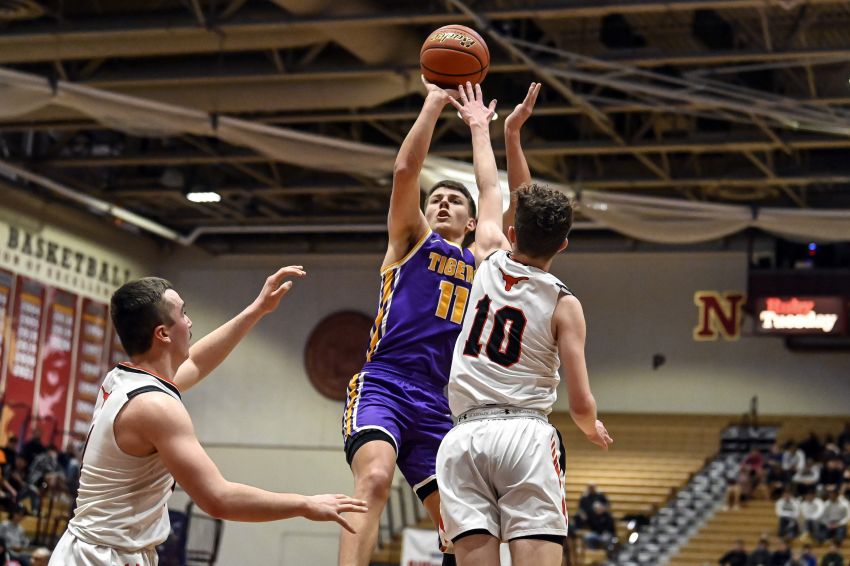 White River leads wire-to-wire in first-round win over Faith 