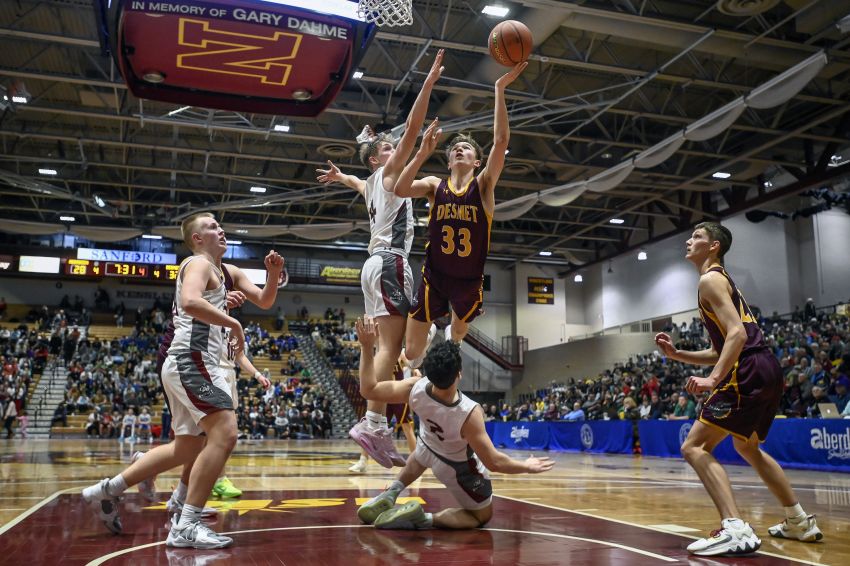 De Smet smothers Aberdeen Christian, setting up rematch with Lower Brule