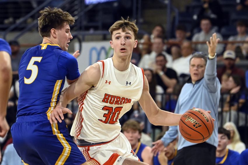 Second-half surge powers Huron over O’Gorman