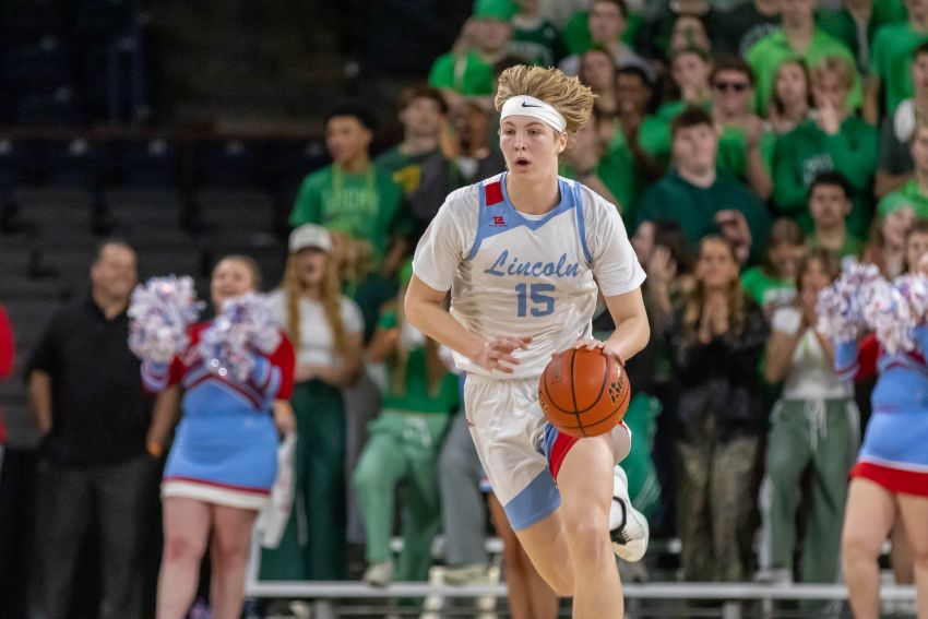Sioux Falls Lincoln’s Sam DeGroot named Gatorade South Dakota boys basketball player of the year