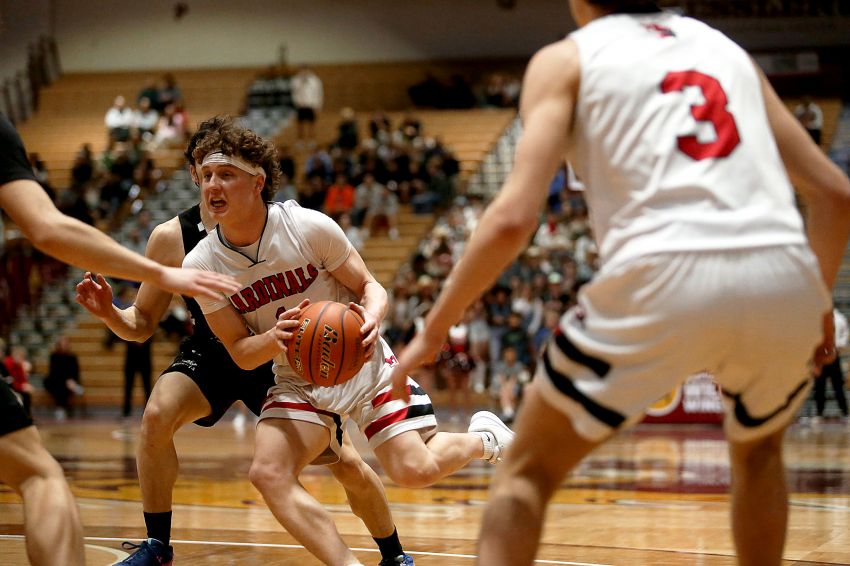Class B Boys Basketball Roundup - Dell Rapids St. Mary opens state tourney with 21-point win over Aberdeen Christian 