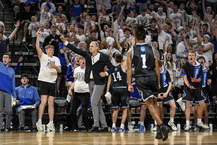 South Dakota Basketball Coaches Association announces its regional and state coaches of the year 