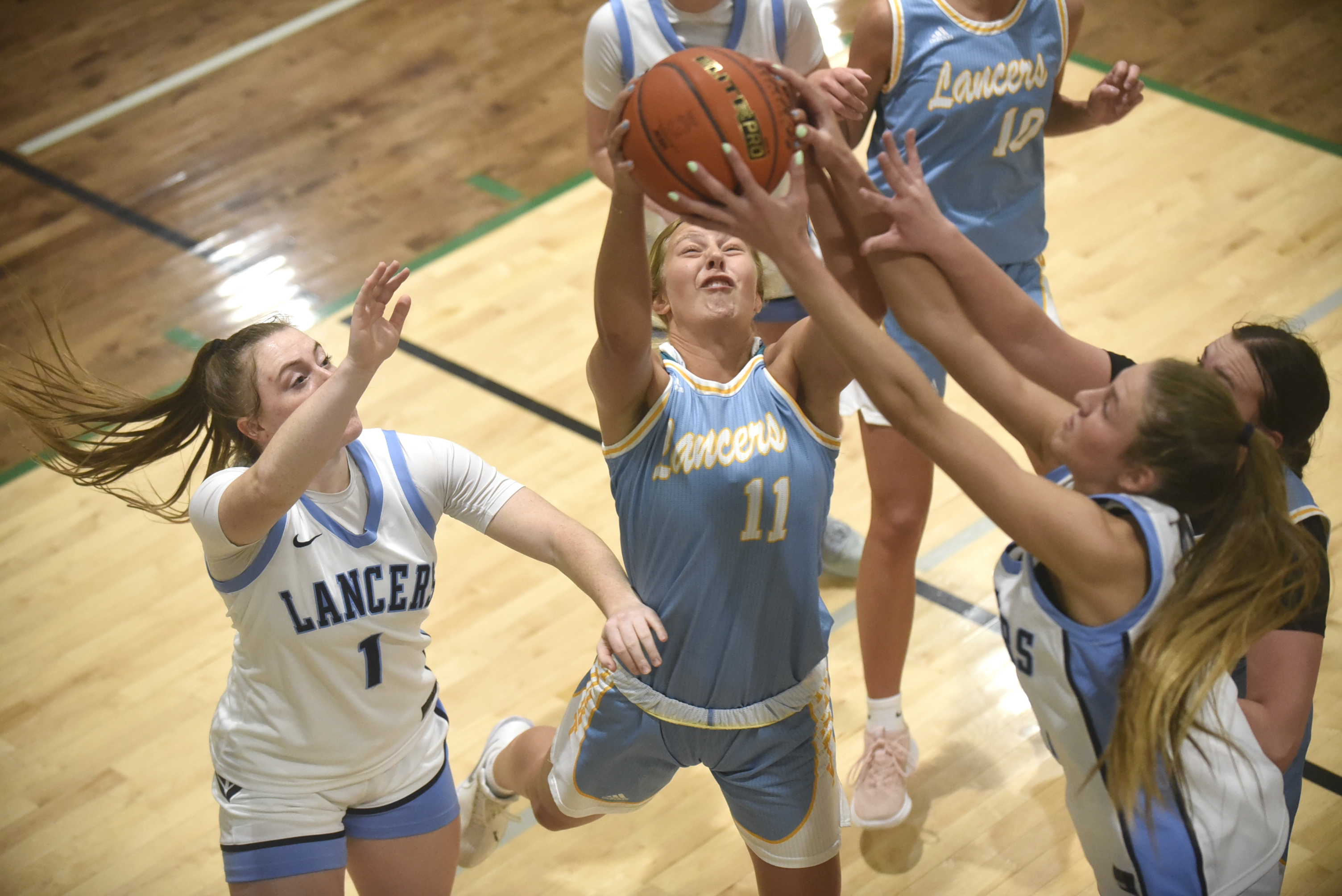 PHOTO GALLERY: Girls 3-Class Shootout - Class B vs. Class AA 